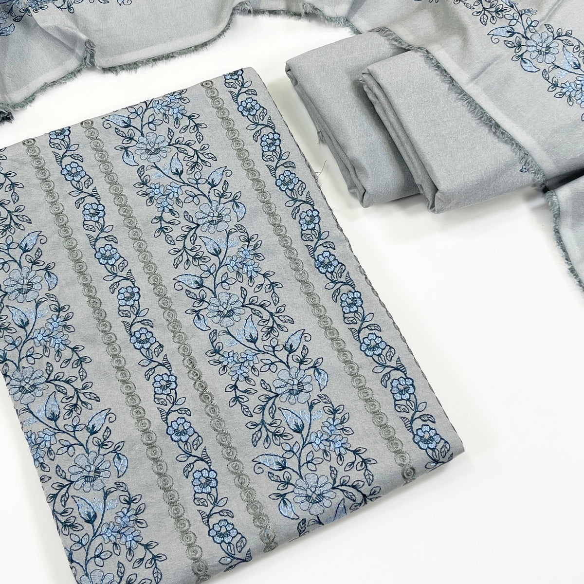 Bareeze Embroidered Karandi 3PC
