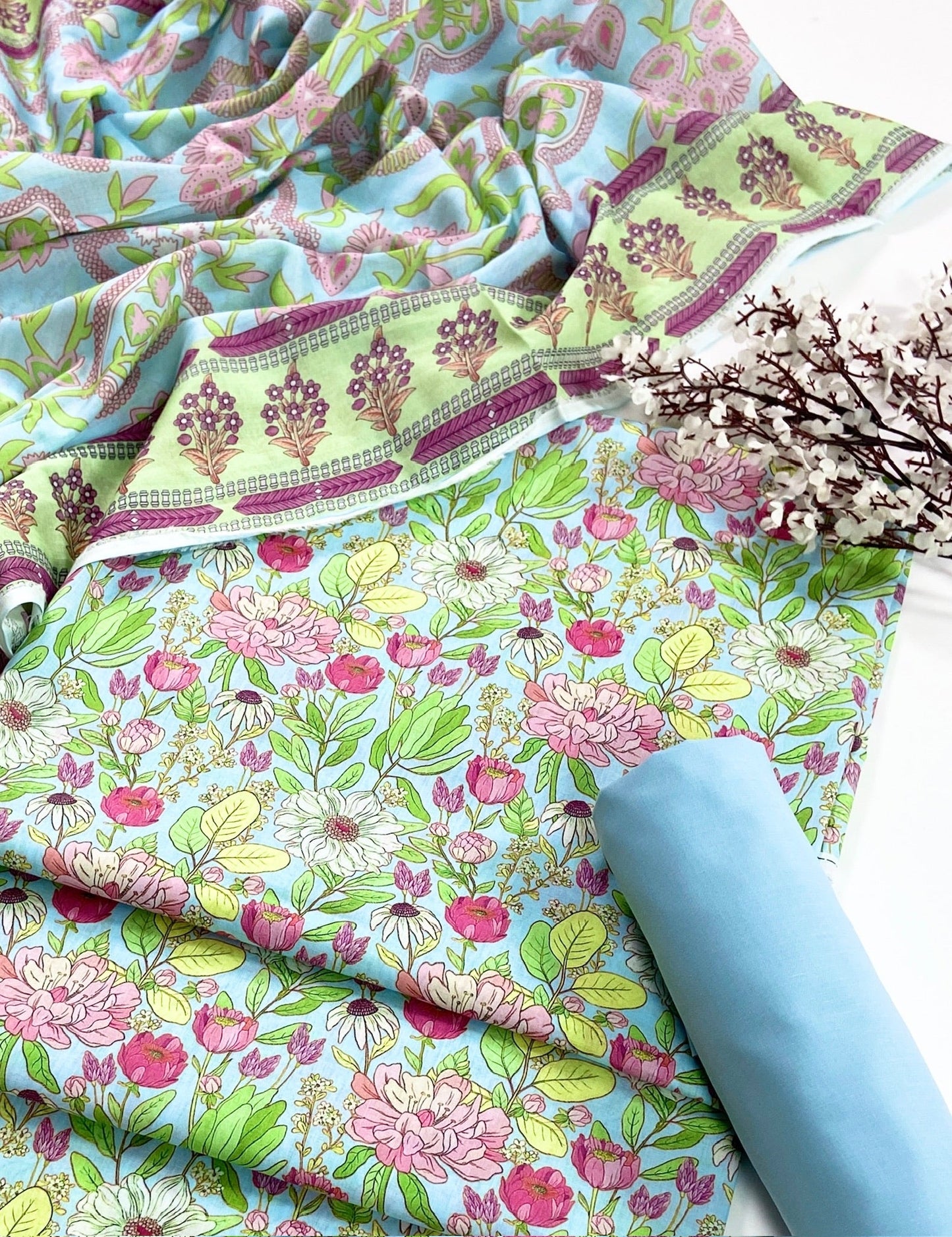 Mashaim Digital Printed Lawn 3PC