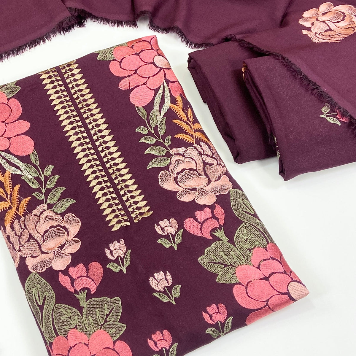 Bareeze Embroidered Karandi 3PC