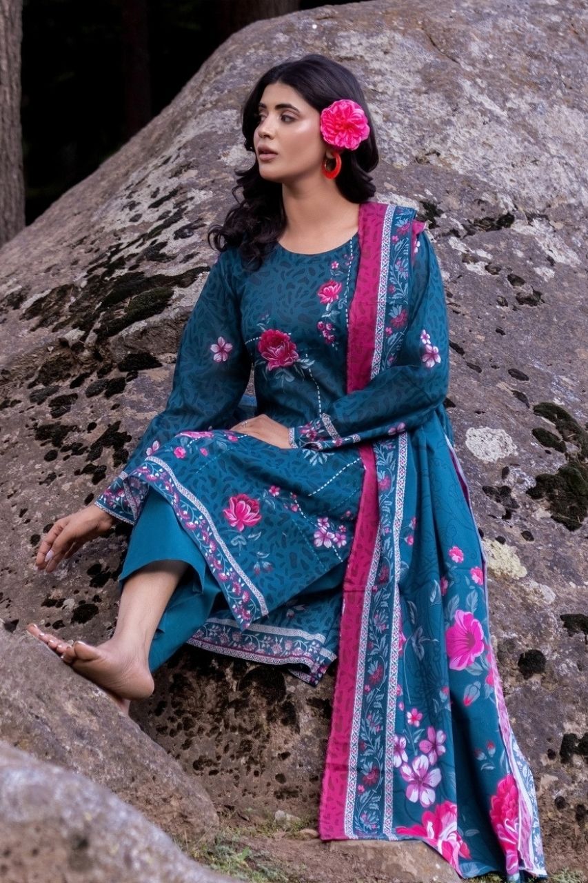(Bundle OF 10) Riwayat By Shanaya