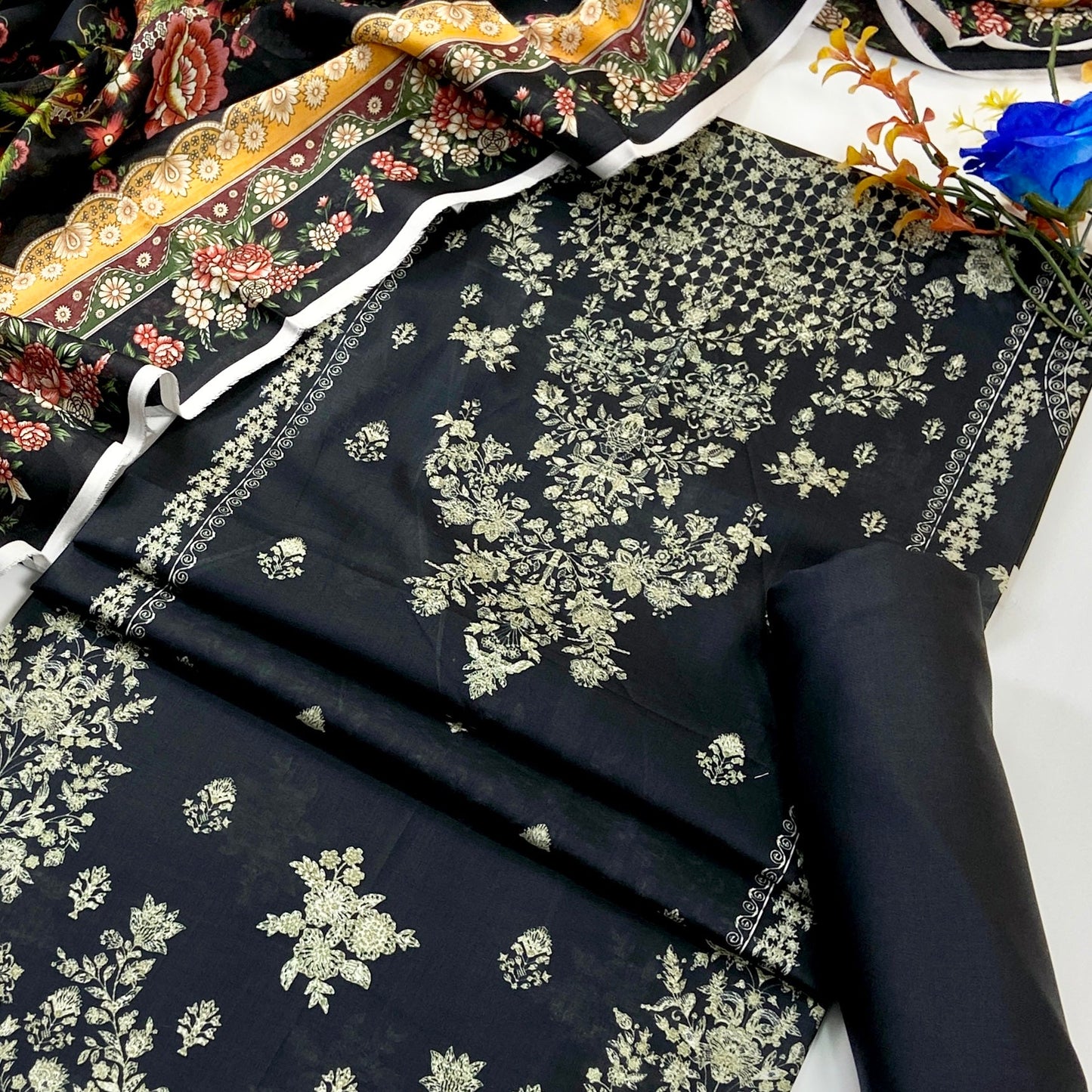 Mausummery Digital Printed Lawn 3PC