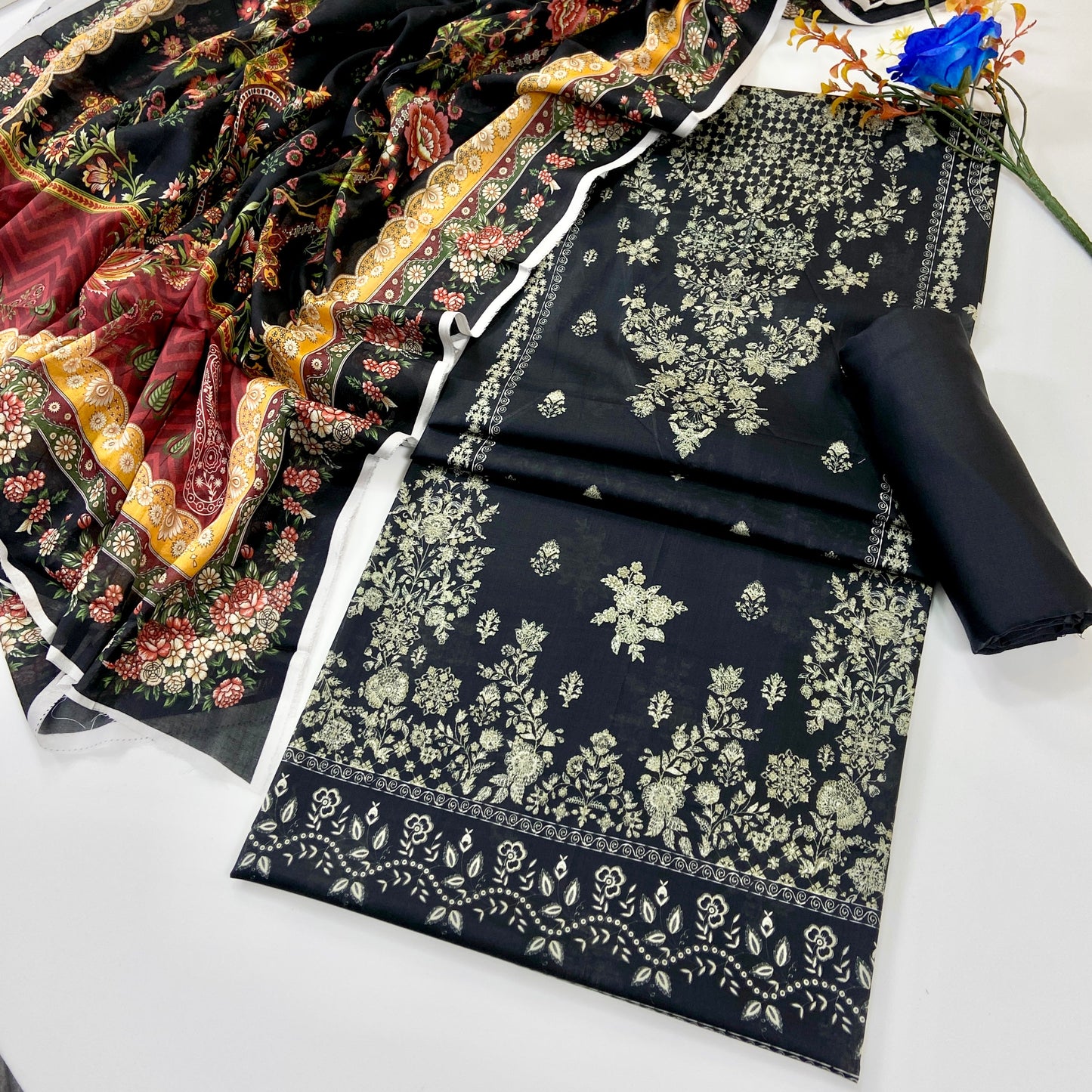 Mausummery Digital Printed Lawn 3PC