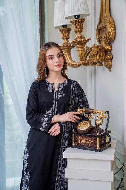 Noori By Shanaya Digital Printed Khaddar 3PC