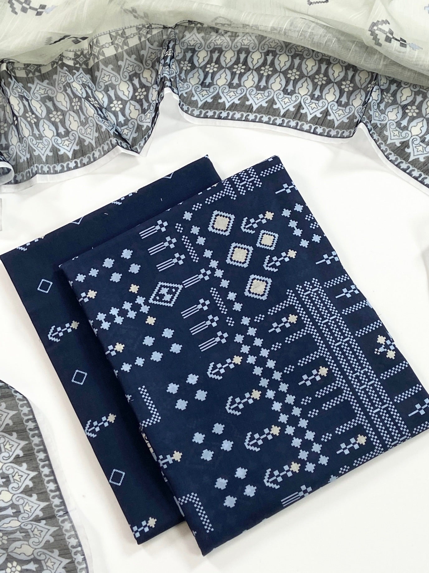 (Bundle OF 10) Basanti By Shajar Noor