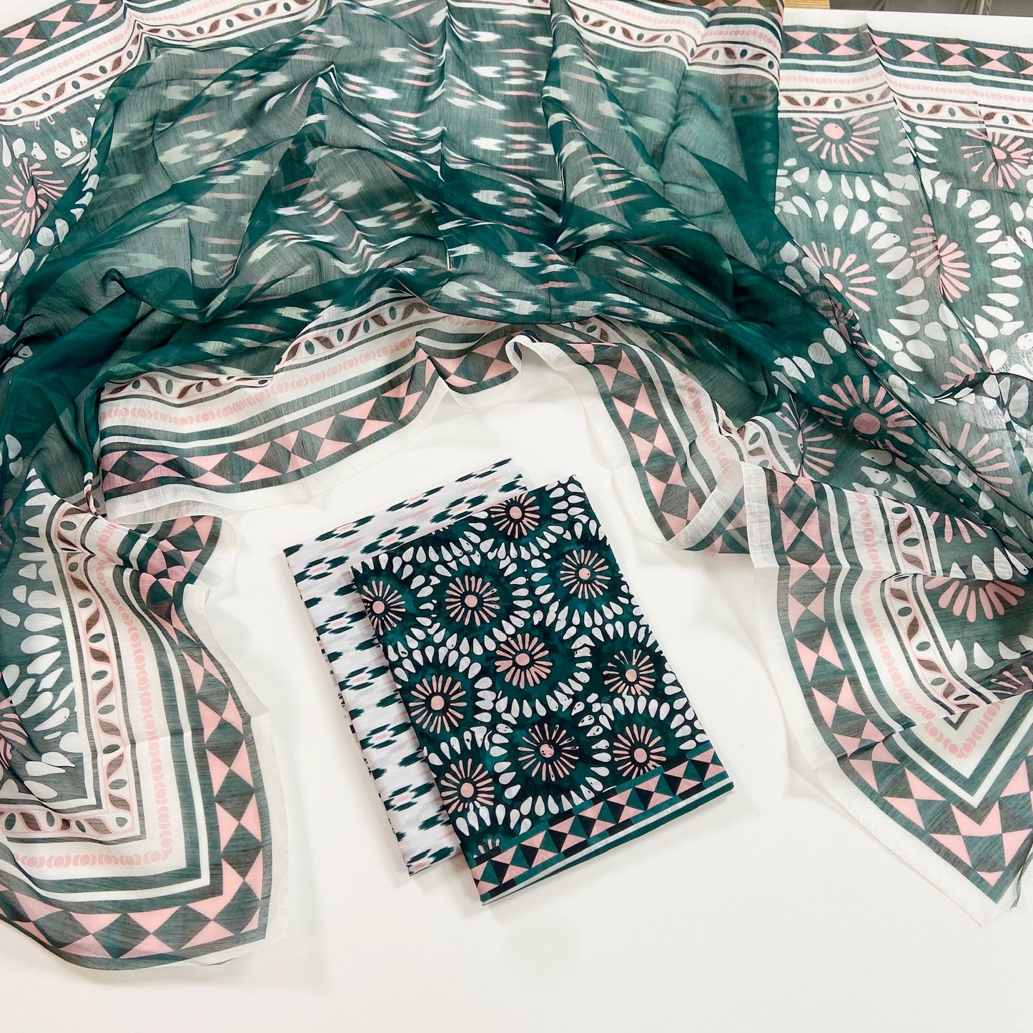 (Bundle OF 10) Basanti By Shajar Noor