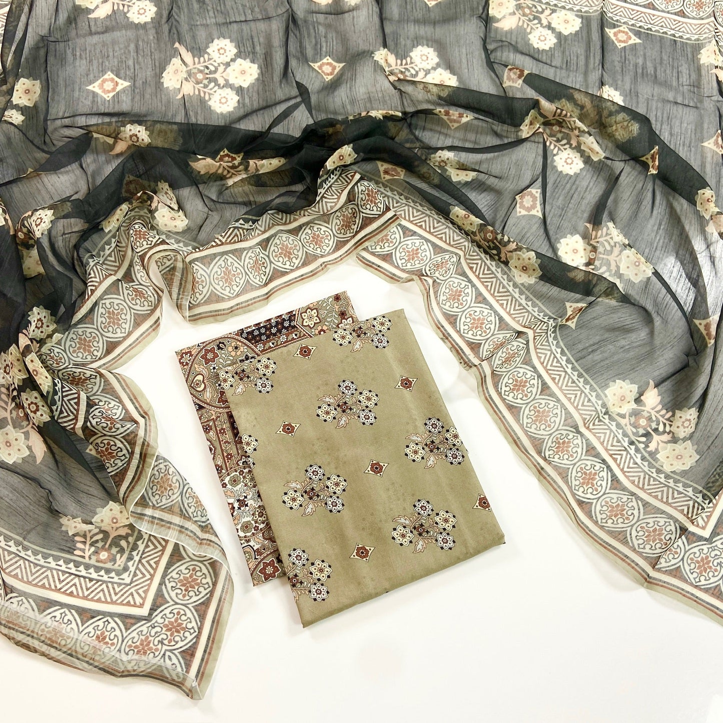 (Bundle OF 10) Basanti By Shajar Noor