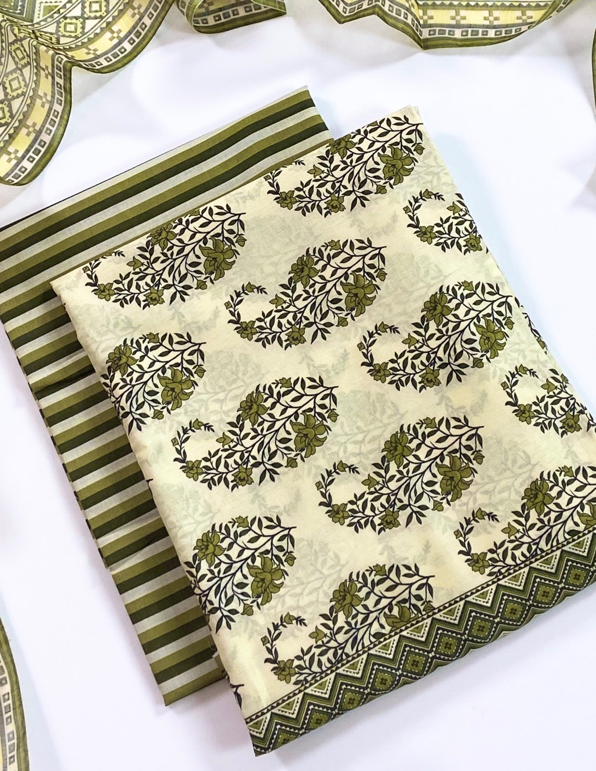 (Bundle OF 10) Basanti By Shajar Noor