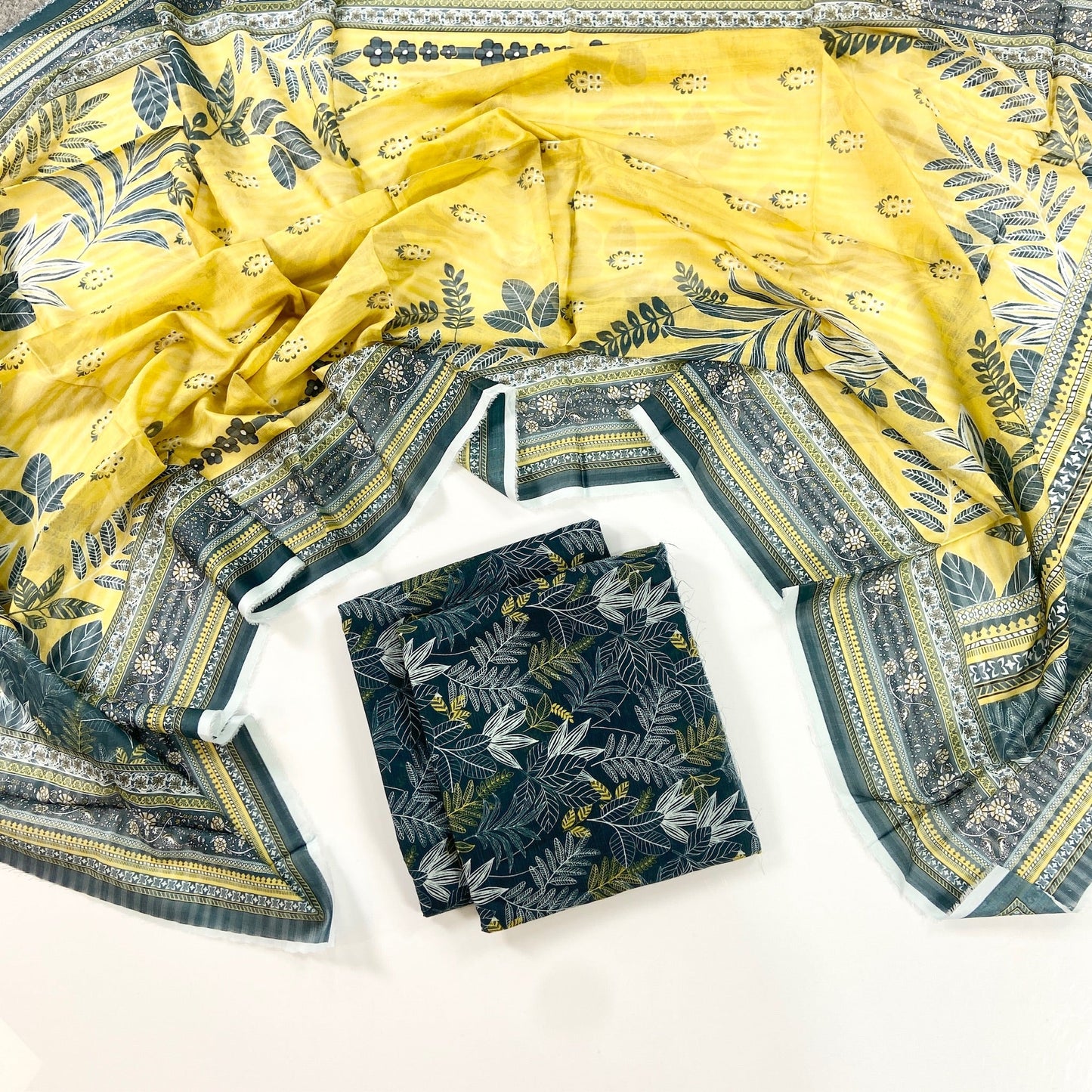 (Bundle OF 10) Flows By Almeerah