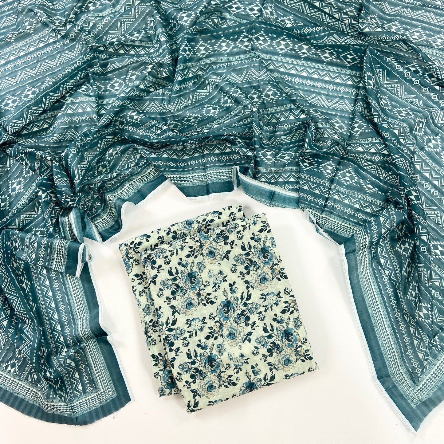 (Bundle OF 13) Flows By Almeerah