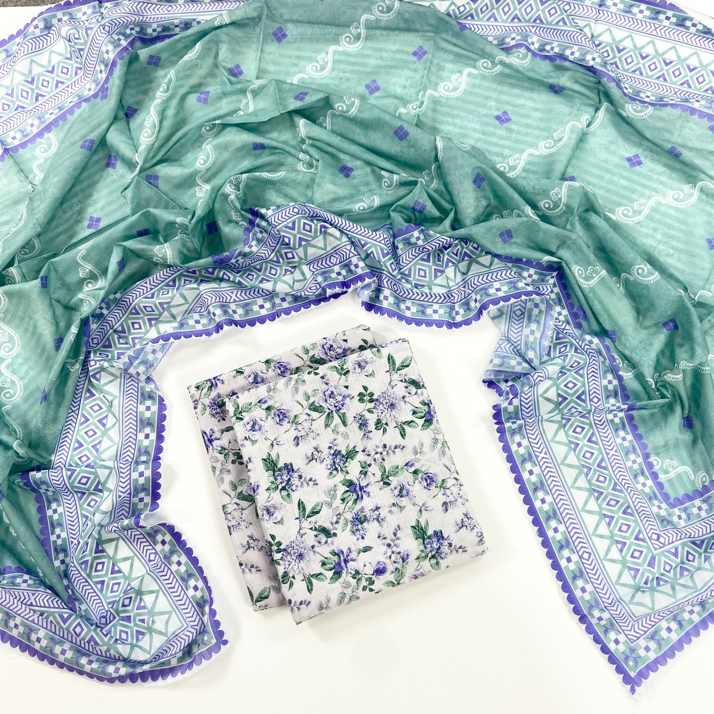 (Bundle OF 10) Petal & Paisley By Almeerah
