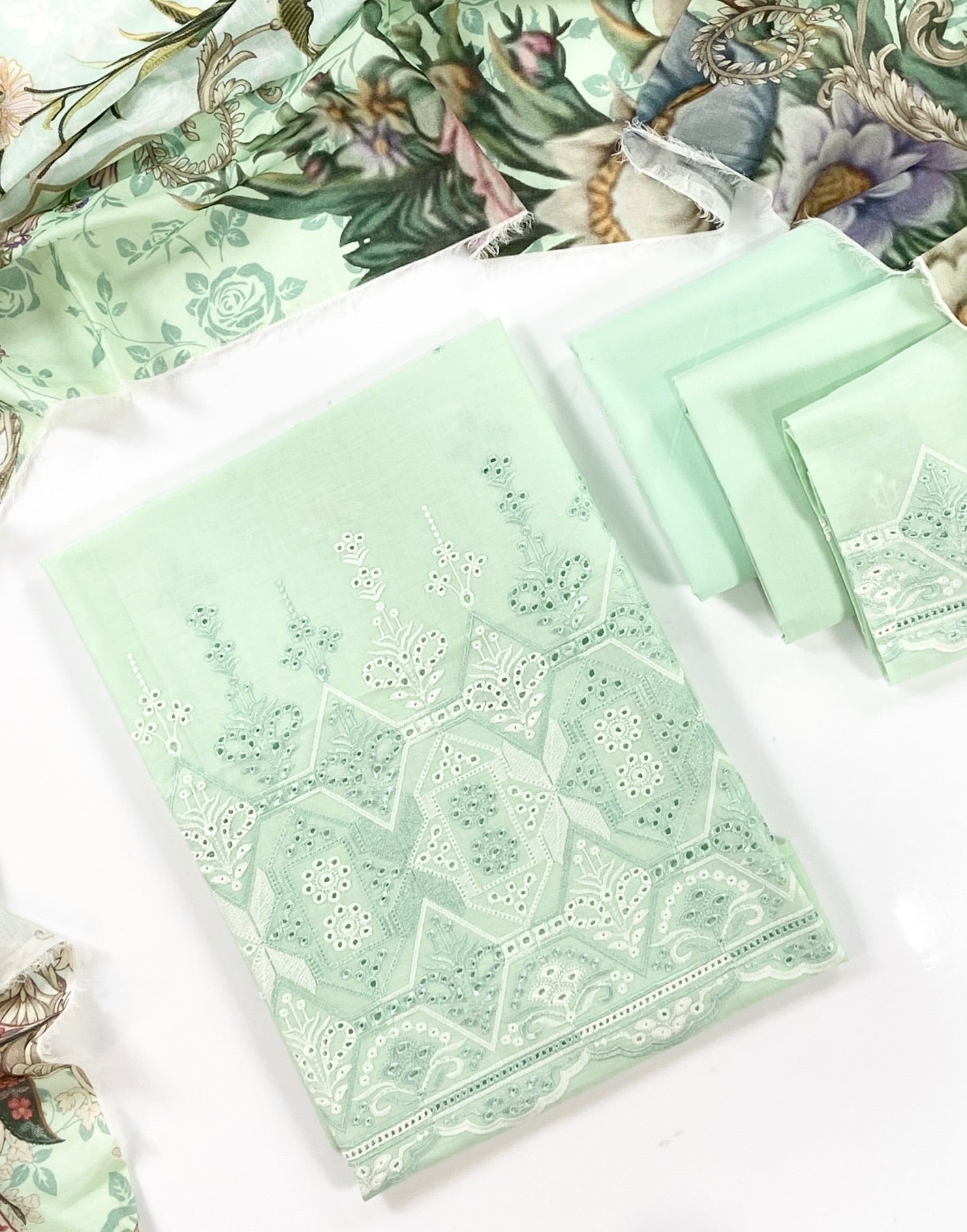 (Bundle OF 06) Image Chikenkari