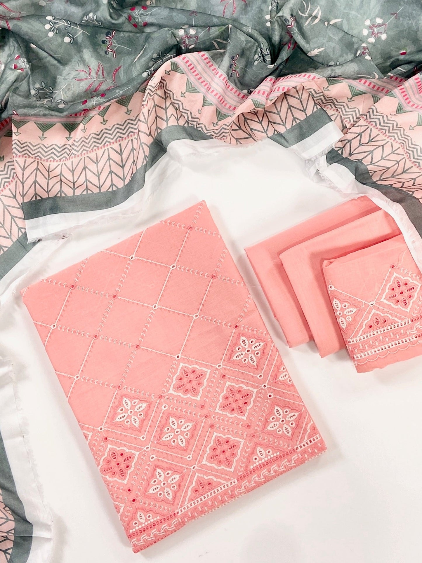 (Bundle OF 14) Image