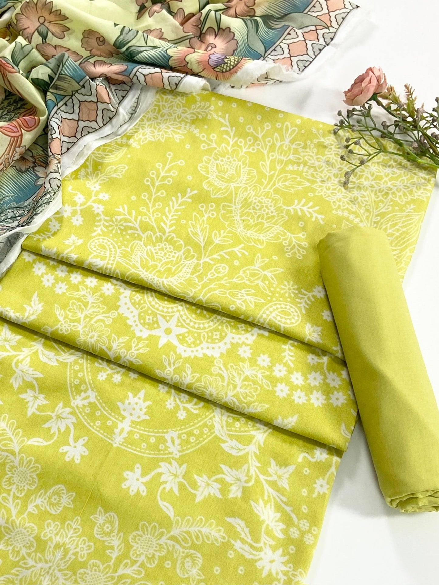 Raiha Premium Printed Lawn 3PC