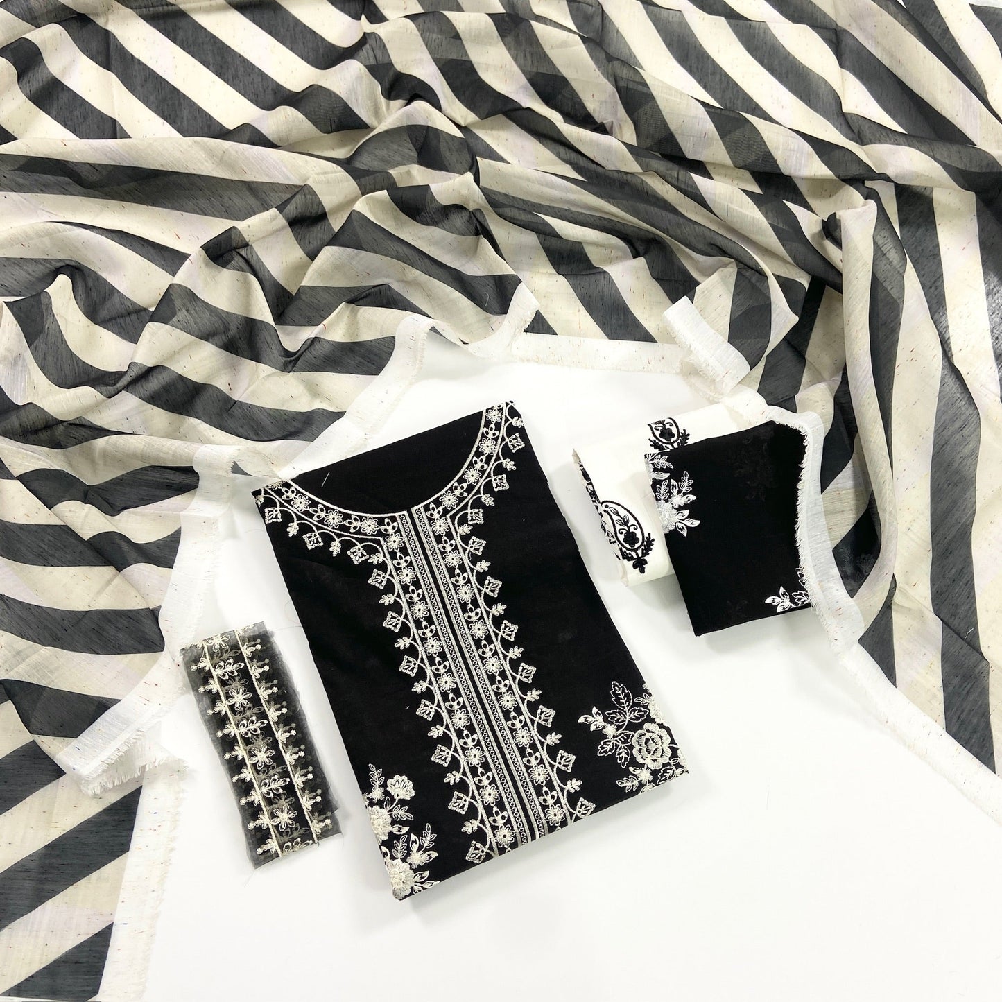 Zara Shahjahan Plain Emb Lawm 3PC