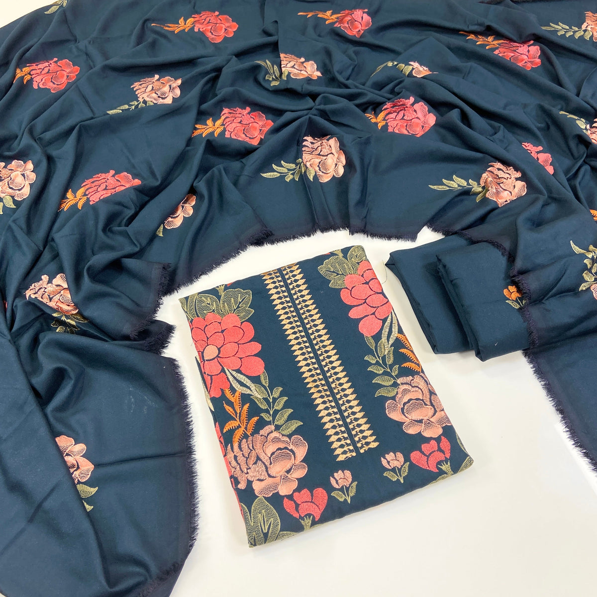 Bareeze Embroidered Karandi 3PC
