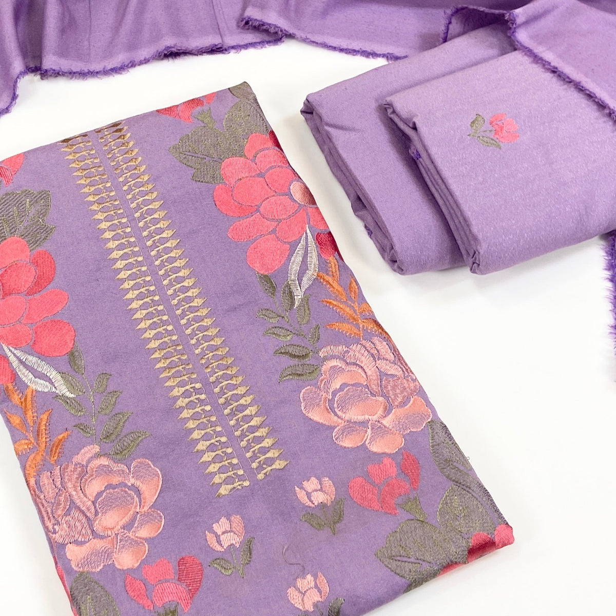 Bareeze Embroidered Karandi 3PC